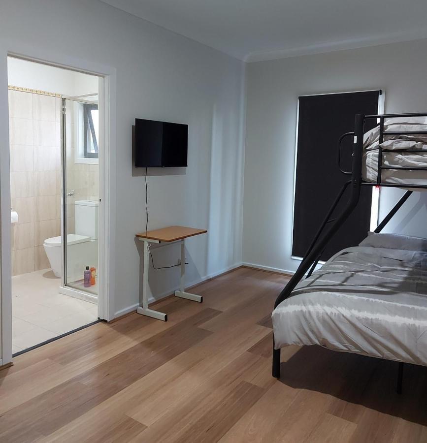 Maruve Guesthouse 12 Min From Melb Airport Melbourne Eksteriør billede